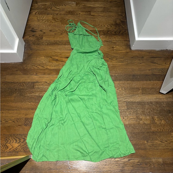 Vibrant Green Maxi Dress - Picture 4 of 4